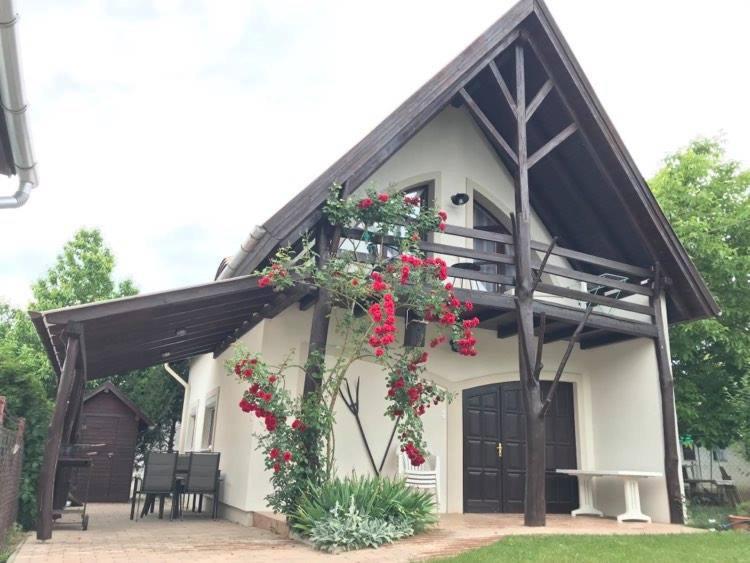 Rozsa Porta Villa Vonyarcvashegy Buitenkant foto